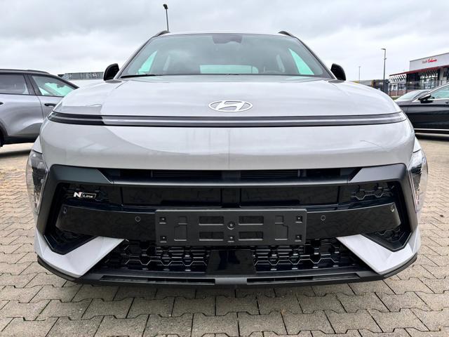 Hyundai KONA N Line 1.6 T-GDI 170PS 7DCT (AUTOMATIK) 4x2, TECHNOLOGIE-PAKET, 5J. Garantie, 18" Alu, NAVI 12,3", Winterpaket, 2-Zonen-Climatronic, Parksensoren vorn/hinten, Rückfahrkamera, BI-LED-Scheinwerfer, Smart Key, Alarm, ACC Tempomat, Lederlenkrad 