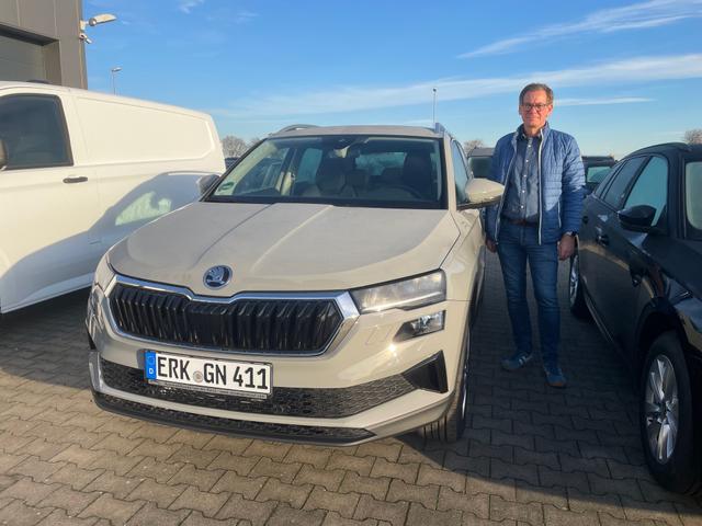 Fahrzeugübergabe eines Skoda Karoq 