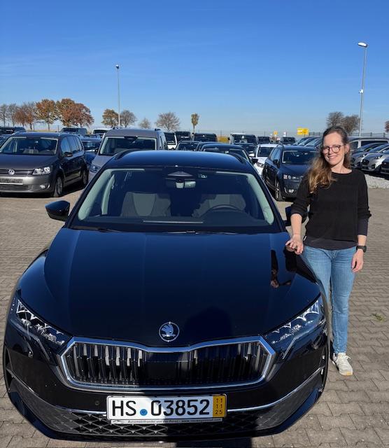 Fahrzeugübergabe eines VW T-Cross Limited 1.0 TSI 115PS DSG an Eheleute Kremer