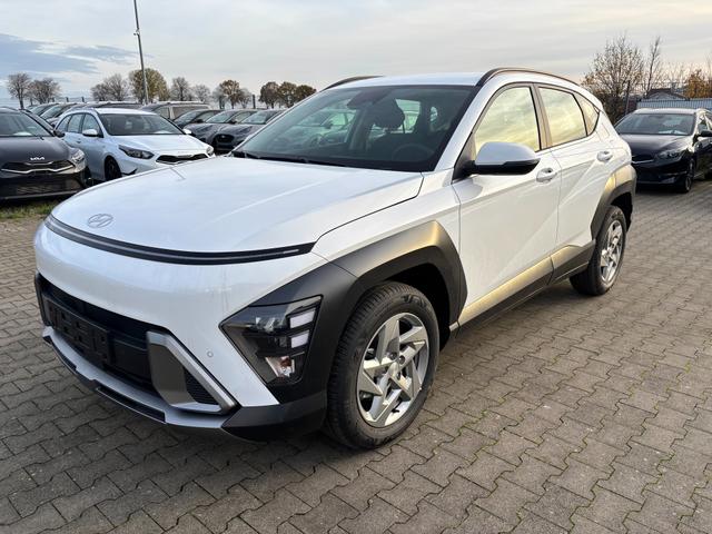 Hyundai KONA - Smart 1.6 T-GDI 170PS 7DCT (AUTOMATIK) 4x2, 5J. Garantie, 17" Alu, NAVI 12,3", Winterpaket, 2-Zonen-Climatronic, Parksensoren vorn/hinten, Rückfahrkamera, BI-LED-Scheinwerfer, Key, Alarm, ACC Tempomat, Lederlenkrad