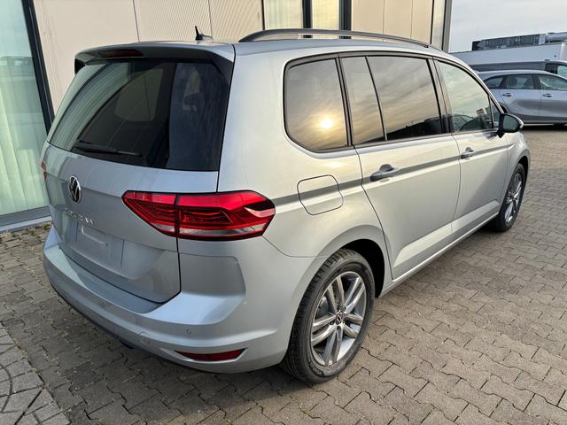 Volkswagen Touran - Limited 1.5 TSI 150 PS, 17" Alu, SILBER-Metallic, Winter-Paket, Elektr. Heckklappe, Keyless, Alarm, LED-Scheinwerfer IQ-Light, Travel Assist, Parksensoren vo/hi, Rückfahrkamera, ACC, M-Lederlenkrad, Digital Cockpit, 3-Zonen-Climatronic, Radio Ready2Discover 8"