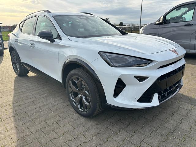 Cupra Formentor - Basis 2.0 TSI 204PS DSG 4DRIVE (ALLRAD), 5 Jahre Garantie, 18" Alufelgen, Voll-LED-Scheinwerfer, 3Z-Climatronic, ACC/Tempomat, Digitales Cockpit, Full Link, Parksensoren v/h, Privacy-Glas, Multifunktions-Lederlenkrad, LED-Nebelscheinwerfer, Dachreling