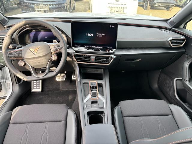 Cupra Formentor Basis 2.0 TSI 204PS DSG 4DRIVE (ALLRAD), 5 Jahre Garantie, 18" Alufelgen, Voll-LED-Scheinwerfer, 3Z-Climatronic, ACC/Tempomat, Digitales Cockpit, Full Link, Parksensoren v/h, Privacy-Glas, Multifunktions-Lederlenkrad, LED-Nebelscheinwerfer, Dachreling 