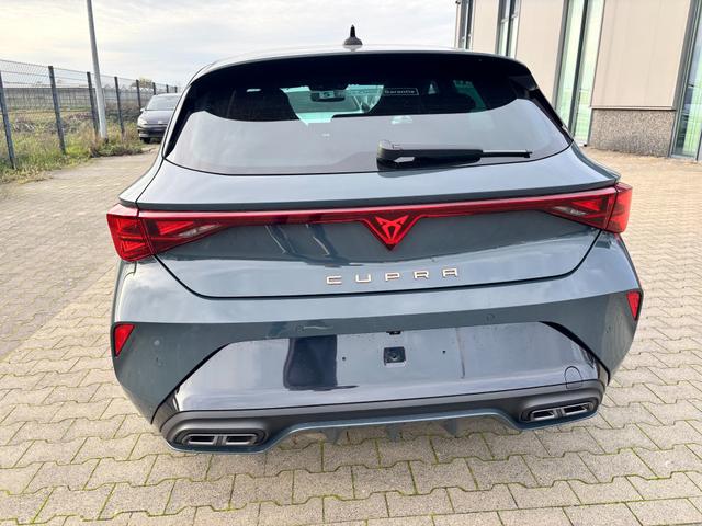 Cupra Leon Basis 2.0 TDI 150PS DSG (AUTOMATIK), 5 Jahre Garantie, 18" Alufelgen, Voll-LED-Scheinwerfer, 3Z-Climatronic, ACC/Tempomat, Digitales Cockpit, Full Link, Parksensoren v/h, Privacy-Glas, Multifunktions-Lederlenkrad, LED-Nebelscheinwerfer 