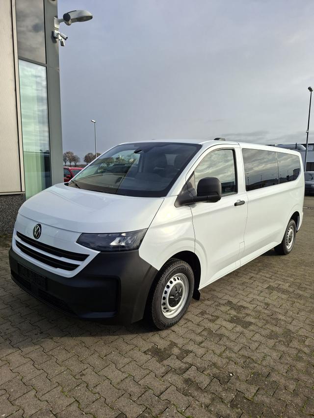 Volkswagen T7 Kombi - Basis 2.0 TDI 150PS, 1-Zonen-Klimaautomatik, Parksensoren hinten, Privacy-Glas, 70l-Tank, Radio 13" + Wireless App-Connect, Tempomat, Digitales Cockpit, Keyless Start, Schiebetüre rechts