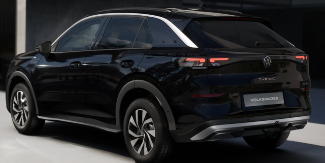 Volkswagen T-Roc LIFE 1.5 eTSI 116PS DSG (AUTOMATIK), SCHWARZ-METALLIC, ANHÄNGERKUPPLUNG, WINTER-PAKET, PRIVACY, 16" Alu, ACC, Climatronic, Rückfahrkamera, Parksensoren vorne/hinten, Radio 12,9" + Wireless App-Connect, Toter-Winkel-Warner, M-Lederlenkrad, LED-Scheinwerfer 