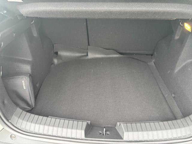 Dacia Duster Expression 1.6 HYBRID 140 AUTOMATIK (Benzin/Elektro), 17" Alufelgen "TERGAN", Klimaanlage, Rückfahrkamera, Parksensoren hinten, LED-Scheinwerfer, Radio Media 10" + Smartphone-Spiegelung, Armlehne, Dachreling, Tempomat, Verkehrszeichenerkennung, Spurassistent 