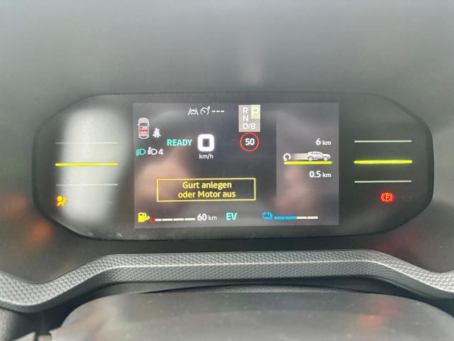 Dacia Duster Expression 1.6 HYBRID 140 AUTOMATIK (Benzin/Elektro), 17" Alufelgen "TERGAN", Klimaanlage, Rückfahrkamera, Parksensoren hinten, LED-Scheinwerfer, Radio Media 10" + Smartphone-Spiegelung, Armlehne, Dachreling, Tempomat, Verkehrszeichenerkennung, Spurassistent 