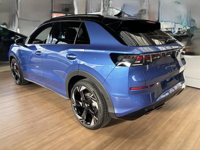 Volkswagen T-Roc Trend 1.5 eTSI mild-hybrid 116PS DSG (AUTOMATIK), Climatronic, Parksensoren vorne/hinten, Radio 10,3" + Wireless App-Connect, Toter-Winkel-Warner, Tempomat, M-Lederlenkrad, Armlehne vorn, LED-Scheinwerfer, Dachreling 