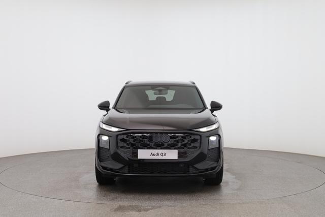 Audi Q3 Basis 2.0 TFSI quattro (Allrad) 204PS S-Tronic (Automatik), 17" Alufelgen, Elektr. Heckklappe, MMI Navigation plus, Sitzheizung, 3-Zonen-Klimaautomatik, Parksensoren vorn/hinten, M-Lederlenkrad, Tempomat, Dachreling, Virtual Cockpit 