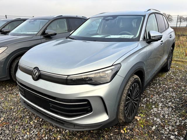Volkswagen Tiguan - LIFE 1.5 eTSI 150PS DSG, Silber-Met, 18" Alu NAPOLI, LED-PLUS-SCHEINWERFER, ELEKTR. HECKKLAPPE, KEYLESS ACCESS, PRIVACY-GLAS, DACHRELING, WINTER-PAKET, ACC, Park Assist, Parksensoren, Kamera, 3-Zonen-Climatronic, Radio/Wireless App-Connect, Digitales Cockpi