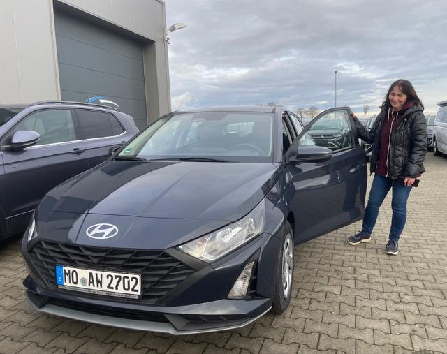 Fahrzeugübergabe eines Hyundai i20 