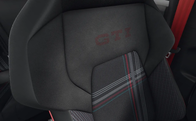 Volkswagen Golf GTI EDITION 50 2.0 TSI 325PS, 3J Garantie, 19" Alu, NAVI Discover 12,9", IQ Light Matrix-LED, Fahrwerksregelung DCC, Top-Sportsitze, ACC, Parksensoren vo/hi, R&uuml;ckfahrkamera, Travel Assist, 3-Zonen-Climatronic, Digital Cockpit, M-Sportlenkrad, Privacy-Glas, Side Assist 