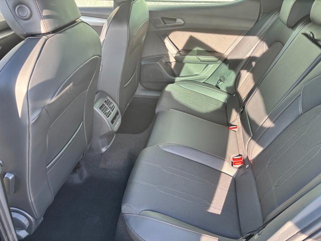 Cupra Leon Basis 1.5 TSI 150PS 6-Gang, 5 Jahre Garantie, SCHWARZ-METALLIC, EDGE-PAKET, WINTER-PAKET, 18" Alufelgen, Voll-LED-Scheinwerfer, 3Z-Climatronic, ACC/Tempomat, Digitales Cockpit, Full Link, Parksensoren v/h, Privacy-Glas, Multifunktions-Lederlenkrad 