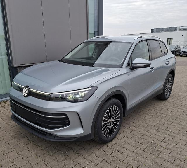 Volkswagen Tiguan - LIFE 1.5 eTSI 150PS DSG, Silber-Met, 18" Alu NAPOLI, LED-PLUS-SCHEINWERFER, ELEKTR. HECKKLAPPE, KEYLESS ACCESS, PRIVACY-GLAS, DACHRELING, WINTER-PAKET, ACC, Park Assist, Parksensoren, Kamera, 3-Zonen-Climatronic, Radio/Wireless App-Connect, Digitales Cockpi