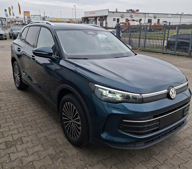 Volkswagen Tiguan LIFE 1.5 eTSI 150PS DSG, Blau-Metallic, 18" Alu NAPOLI, LED-PLUS-SCHEINWERFER, ELEKTR. HECKKLAPPE, KEYLESS ACCESS, PRIVACY-GLAS, DACHRELING, WINTER-PAKET, ACC, Park Assist, Parksensoren, Kamera, 3-Zonen-Climatronic, Radio/Wireless App-Connect, Digitales Cockpi 