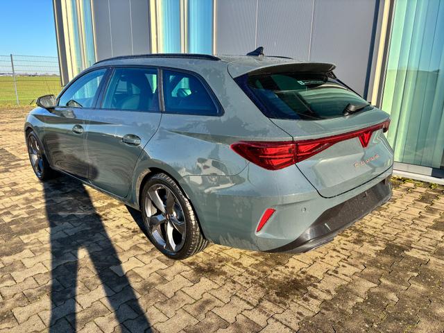 Cupra Leon Sportstourer Basis 1.5 TSI 150PS 6-Gang, 5 Jahre Garantie, AHK SCHWENKBAR, EDGE-PAKET, WINTER-PAKET, Elektr. Heckklappe, Dachreling, 18" Alu, Voll-LED-Scheinwerfer, 3Z-Climatronic, ACC/Tempomat, Digitales Cockpit, Full Link, Parksensoren v/h, Privacy-Glas, M-Lederlenkrad 