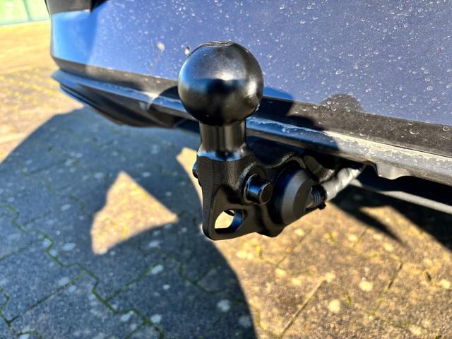 Cupra Leon Sportstourer Basis 1.5 TSI 150PS 6-Gang, 5 Jahre Garantie, SCHWARZ-METALLIC, AHK SCHWENKBAR, EDGE-PAKET, WINTER-PAKET, Elektr. Heckklappe, Dachreling, 18" Alu, Voll-LED-Scheinwerfer, 3Z-Climatronic, ACC/Tempomat, Digitales Cockpit, Full Link, Parksensoren v/h, Privacy-Glas 