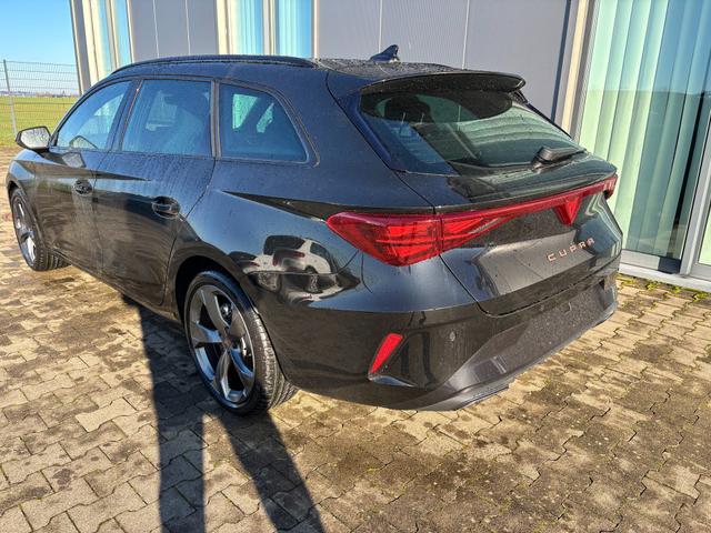 Cupra Leon Sportstourer Basis 1.5 TSI 150PS 6-Gang, 5 Jahre Garantie, SCHWARZ-METALLIC, AHK SCHWENKBAR, EDGE-PAKET, WINTER-PAKET, Elektr. Heckklappe, Dachreling, 18" Alu, Voll-LED-Scheinwerfer, 3Z-Climatronic, ACC/Tempomat, Digitales Cockpit, Full Link, Parksensoren v/h, Privacy-Glas 