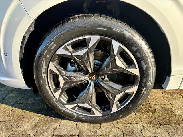 Cupra Terramar Basis 1.5 e-TSI 150PS DSG, 5J Garantie, WEISS-MET, AHK SCHWENKBAR, 19" Alu, NAVIGATION 19"; MATRIX-LED, KESSY, Alarm, Interieur Moon-Light, Elektr. Heckklappe, ACC, Climatronic, Parksensoren vorn/hinten, TOP-VIEW-Kamera,Intelligent-Drive-Paket, HEAD-UP-DISPLAY 