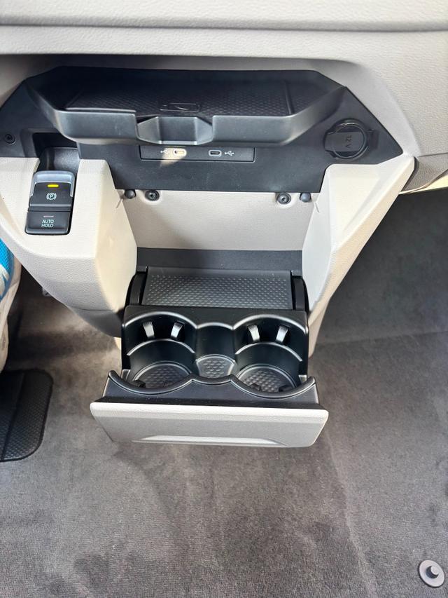 Volkswagen T7 Multivan Business 2.0 TDI 150PS DSG, 5J VW-Garantie, AHK, Family-Paket, 7-Sitzer+Armlehnen, Sitzheizung Digital Cockpit PRO, 17" ALU, IQ.LIGHT LED-MATRIX, 3ZCLIMATRONIC, PRIVACY-GLAS, Parksensoren v/h, KAMERA, 2x Schiebet&uuml;re, ACC, SideAssist, M-Lederlenkrad, Radio 10" 
