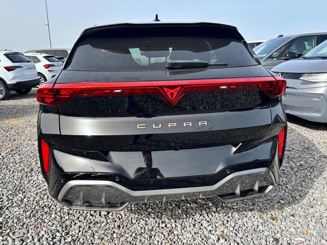 Cupra Terramar Basis 1.5 e-TSI 150PS DSG, 5 Jahre Garantie, SCHWARZ-MET, AHK SCHWENKBAR, 19" Alu, NAVIGATION 19"; MATRIX-LED, KESSY, Alarm, Interieur Moon-Light, Elektr. Heckklappe, ACC, Climatronic, Parksensoren vorn/hinten, TOP-VIEW-Kamera, Intelligent-Drive-Paket, HEAD-UP 