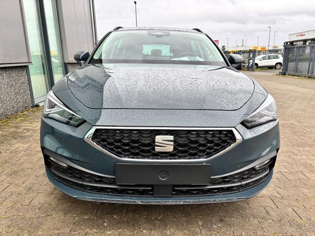 Seat Leon Sportstourer Style 1.5 TSI 115PS, Fjord-Blau, 5 Jahre Garantie, 16" ALU, MATRIX-LED, Privacy-Glas, Winter-Paket, 3-Zonen-Climatronic, ParkAssist, Parksensoren v/h, R&uuml;ckfahrkamera, Radio 10,4" + Full-Link, Tempomat, M-Lederlenkrad, variabler Ladeboden 