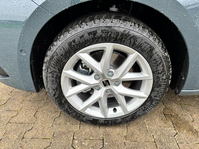 Seat Leon Sportstourer Style 1.5 TSI 115PS, Fjord-Blau, 5 Jahre Garantie, 16" ALU, MATRIX-LED, Privacy-Glas, Winter-Paket, 3-Zonen-Climatronic, ParkAssist, Parksensoren v/h, R&uuml;ckfahrkamera, Radio 10,4" + Full-Link, Tempomat, M-Lederlenkrad, variabler Ladeboden 
