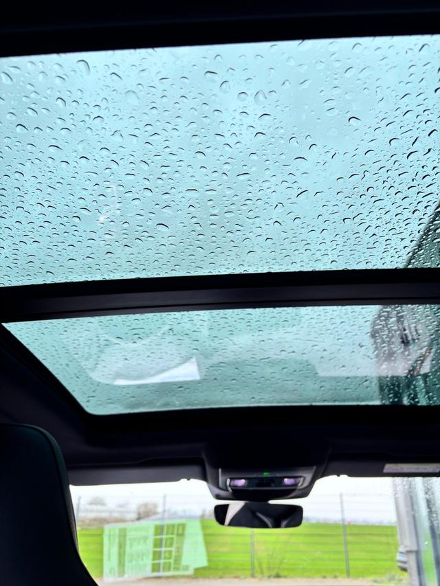 Cupra Terramar VZ 2.0 TSI 265PS DSG 4DRIVE, 5J Garantie, PANORAMADACH, 20" Alu HADRON, AHK SCHWENKBAR, MATRIX-LED, NAVI 12,9", INTERIOR MOON-LIGHT, Elektr. Heckklappe, 3Z-Climatronic, DCC, ACC, Alarm, Kessy, Privacy-Glas, PDC v/h, TOP-VIEW-Kamera, M-Lederlenkrad, HEAD-UP 