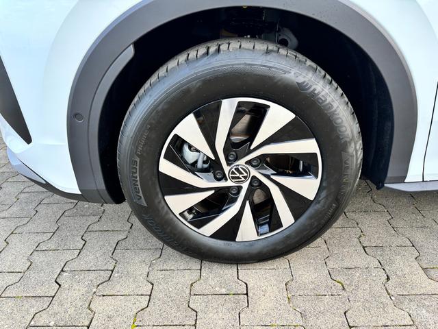 Volkswagen T-Roc Style 1.5 eTSI mild-hybrid 150PS DSG, 17" Alu, ErgoActive Sitze + Massage, Sitzheizung, M-Lederlenkrad beheizt, Keyless, Digital Cockpit Pro, Alarmanlage, ACC Tempomat, 3Z-Climatronic, ParkAssist Kamera, Radio 12,9"/Wireless App-Connect, LED-Scheinwerfer PLUS 