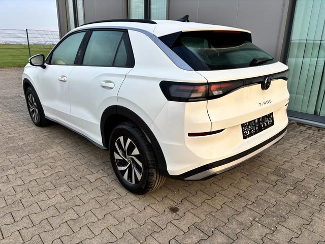 Volkswagen T-Roc Trend 1.5 eTSI mild-hybrid 116PS DSG (AUTOMATIK), Climatronic, Parksensoren vorne/hinten, Radio 10,3" + Wireless App-Connect, Toter-Winkel-Warner, Tempomat, M-Lederlenkrad, Armlehne vorn, LED-Scheinwerfer, Dachreling 