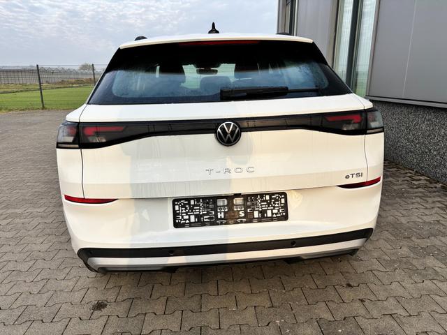 Volkswagen T-Roc Trend 1.5 eTSI mild-hybrid 116PS DSG (AUTOMATIK), Climatronic, Parksensoren vorne/hinten, Radio 10,3" + Wireless App-Connect, Toter-Winkel-Warner, Tempomat, M-Lederlenkrad, Armlehne vorn, LED-Scheinwerfer, Dachreling 