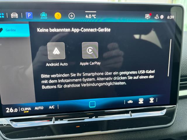 Volkswagen T-Roc Style 1.5 eTSI mild-hybrid 150PS DSG, 17" Alu, ErgoActive Sitze + Massage, Sitzheizung, M-Lederlenkrad beheizt, Keyless, Digital Cockpit Pro, Alarmanlage, ACC Tempomat, 3Z-Climatronic, ParkAssist Kamera, Radio 12,9"/Wireless App-Connect, LED-Scheinwerfer PLUS 