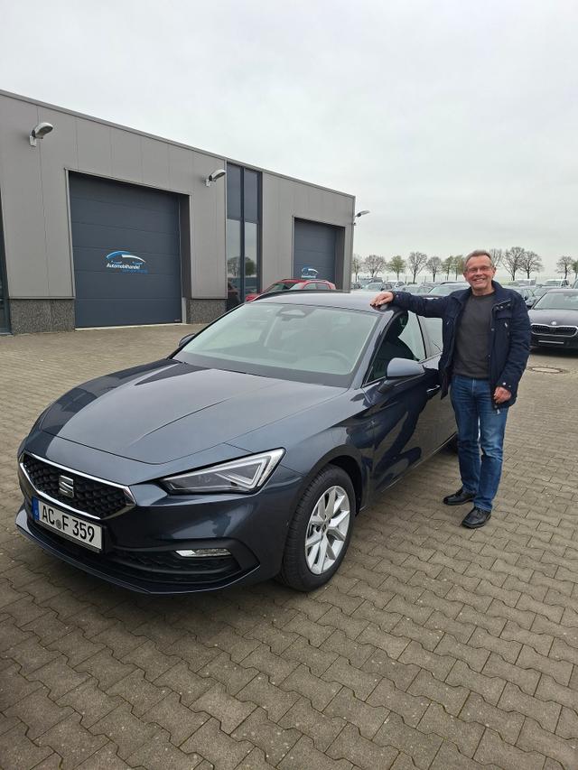 Fahrzeugübergabe eines Seat Leon Sportstourer 