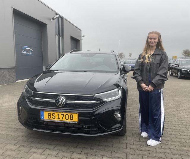 Fahrzeugübergabe eines Volkswagen Taigo 