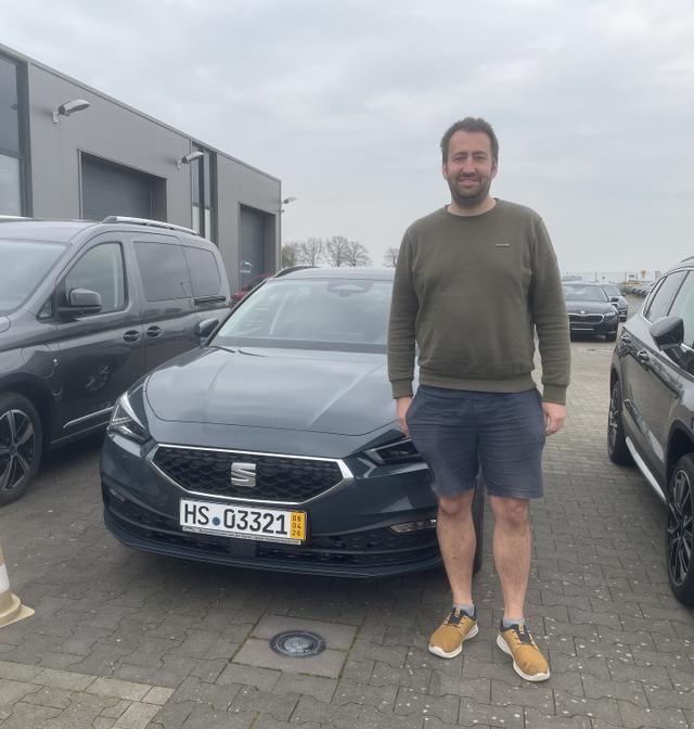 Fahrzeugübergabe eines Seat Leon Sportstourer 