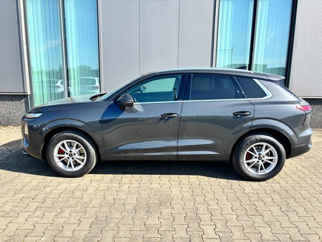 Audi Q3 - Basis 2.0 TFSI quattro (Allrad) 204PS S-Tronic (Automatik), TECHPAKET PRO, Grau-Metallic, DIGITALE MATRIX-LED, Sportsitze, Elektr. Heckklappe, MMI Navigation plus, Sitzheizung, Klimaautomatik, ParkAssist Parksensoren, Privacy-Glas