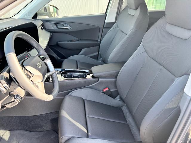 Audi Q3 Basis 2.0 TFSI quattro (Allrad) 204PS S-Tronic (Automatik), TECHPAKET PRO, Grau-Metallic, DIGITALE MATRIX-LED, Sportsitze, Elektr. Heckklappe, MMI Navigation plus, Sitzheizung, Klimaautomatik, ParkAssist Parksensoren, Privacy-Glas 