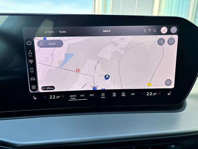 Audi Q3 Basis 2.0 TFSI quattro (Allrad) 204PS S-Tronic (Automatik), TECHPAKET PRO, Grau-Metallic, DIGITALE MATRIX-LED, Sportsitze, Elektr. Heckklappe, MMI Navigation plus, Sitzheizung, Klimaautomatik, ParkAssist Parksensoren, Privacy-Glas 