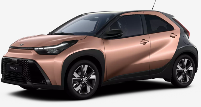 Toyota Aygo X - Pulse 1.5 Hybrid 115PS CVT/AUTOMATIK, 3 Jahre Garantie, 17" Alufelgen, Cinnamon-Metallic/Dach schwarz, Privacy-Glas, Sitzheizung, R&uuml;ckfahrkamera, Klimaautomatik, Audiosystem 9" + Smartphone-Integration, Lederlenkrad, ACC, ZV mit Fernbedienung, LED-Scheinwerfer