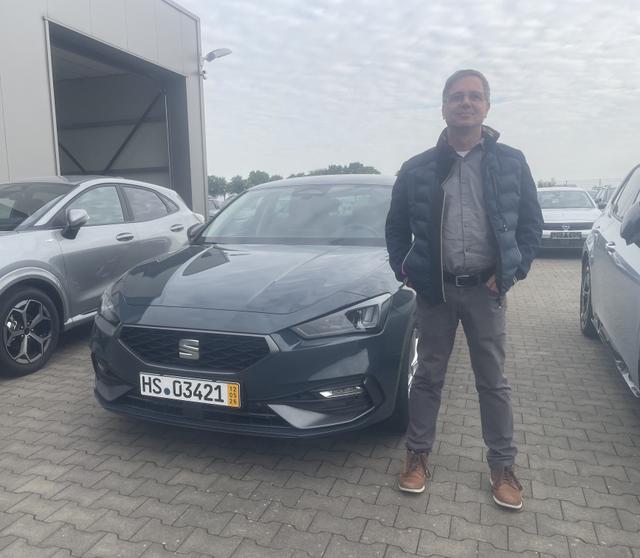 Fahrzeugübergabe eines Seat Leon 5-Türer 