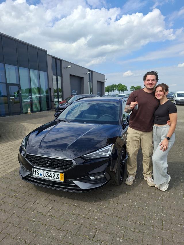 Fahrzeugübergabe eines Seat Leon Sportstourer 