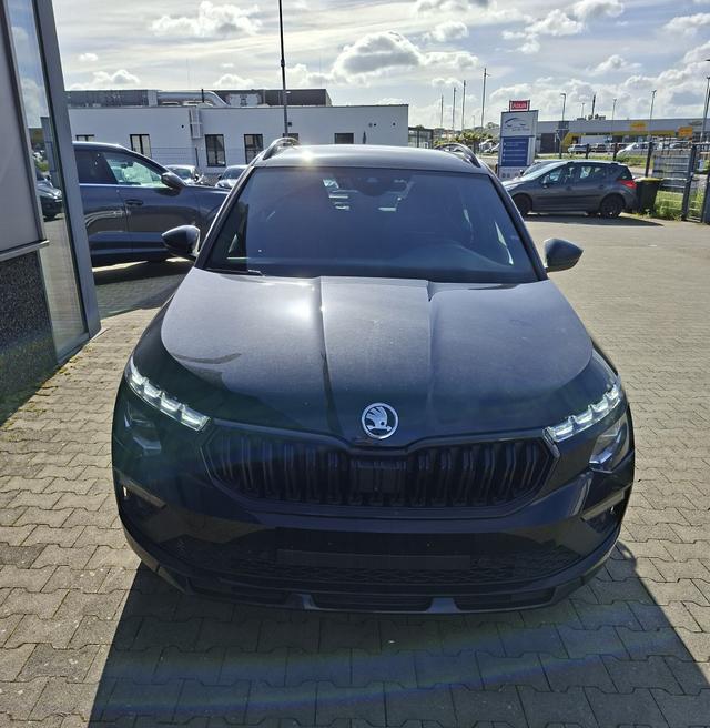 Skoda Kamiq Monte Carlo 1.5 TSI 150PS DSG, 5J GARANTIE, Schwarz-Perleffekt, 18" ALU, AHK SCHWENKBAR, Panoramadach, Matrix-LED, Parksensoren v/h, Kamera, Tempomat, Virtual Cockpit (8"!!), Kessy, Winter-Paket, Climatronic, Radio 8", SmartLink, NSW, Sport-M-Lederlenkrad beheizt 