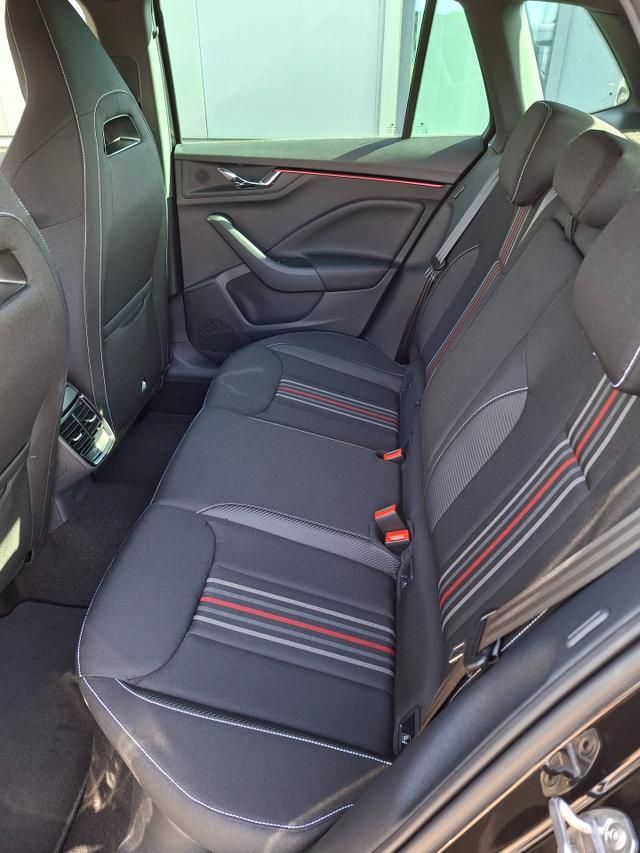 Skoda Kamiq Monte Carlo 1.5 TSI 150PS DSG, 5J GARANTIE, Schwarz-Perleffekt, 18" ALU, AHK SCHWENKBAR, Panoramadach, Matrix-LED, Parksensoren v/h, Kamera, Tempomat, Virtual Cockpit (8"!!), Kessy, Winter-Paket, Climatronic, Radio 8", SmartLink, NSW, Sport-M-Lederlenkrad beheizt 