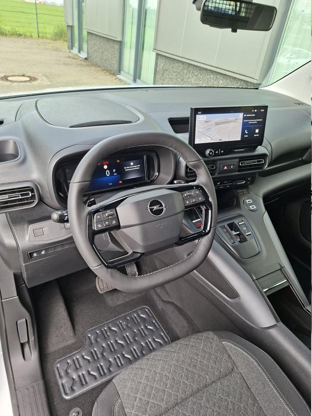 Opel Combo N1 Edition 1.5 Diesel 130PS AUTOMATIK, 5-Sitzer, Kontrast-Grau Metallic, NAVI, Parksensoren hinten, R&uuml;ckfahrkamera, KEYLESS, 2-Zonen-Klimaautomatik, Schiebet&uuml;re links/rechts, 16" Alu, Abgedunkelte Scheiben Tempomat, IntelliLux Matrix-Licht 