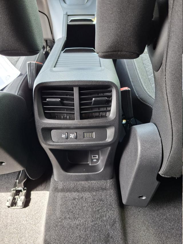 Opel Combo N1 Edition 1.5 Diesel 130PS AUTOMATIK, 5-Sitzer, Kontrast-Grau Metallic, NAVI, Parksensoren hinten, R&uuml;ckfahrkamera, KEYLESS, 2-Zonen-Klimaautomatik, Schiebet&uuml;re links/rechts, 16" Alu, Abgedunkelte Scheiben Tempomat, IntelliLux Matrix-Licht 