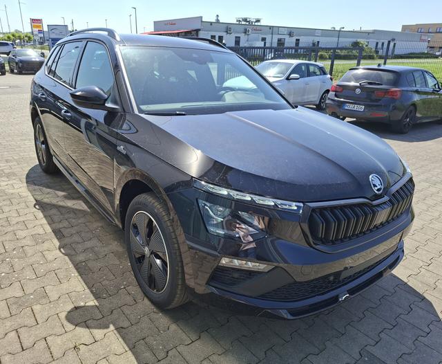 Skoda Kamiq Monte Carlo 1.5 TSI 150PS DSG (AUTOMATIK), Schwarz-Met, PANORAMDACH, MATRIX-LED, SITZHEIZUNG, Sport-M-Lederlenkrad beheizt, SunSet, 2Z-Climatronic, Parksensoren vorn/hinten, R&uuml;ckfahrkamera, Kessy, Radio 8,25"+SmartLink, Virtual Cockpit, 17" Alu, Tempomat 