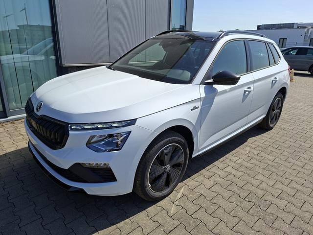 Lagerfahrzeug Skoda Kamiq - Monte Carlo 1.5 TSI 150PS DSG (AUTOMATIK), MOON-WHITE PERLEFFEKT, PANORAMDACH, MATRIX-LED, SITZHEIZUNG, Sport-M-Lederlenkrad beheizt, SunSet, 2Z-Climatronic, Parksensoren vorn/hinten, R&uuml;ckfahrkamera, Kessy, Radio 8,25" SmartLink, Virtual Cockpit, 17" Alu, Tempomat