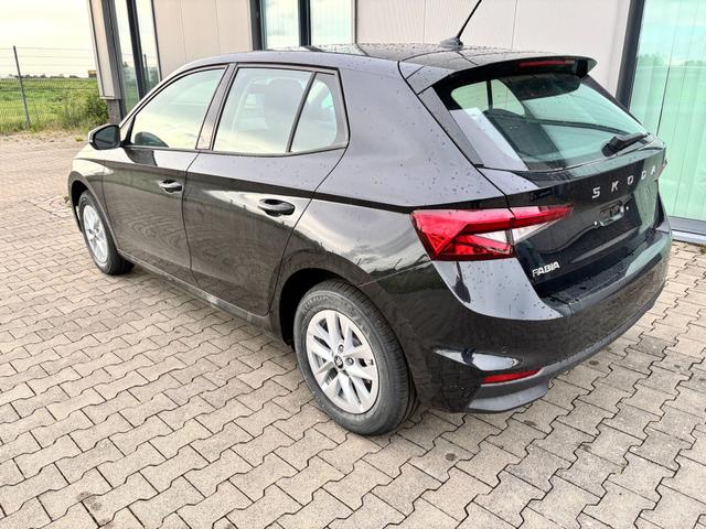 Skoda Fabia Extra Plus 1.0 TSI 116PS DSG (AUTOMATIK), 5J Garantie, BLACK-MAGIC METALLIC, CLIMATRONIC, BEHEIZTE FRONTSCHEIBE, SITZHEIZUNG, M-Lederlenkrad BEHEIZT, 15" ALU, Parksensoren hinten, R&uuml;ckfahrkamera, Infotainment 8", Virtual Cockpit, Tempomat, NSW, Wireless SmartLink 