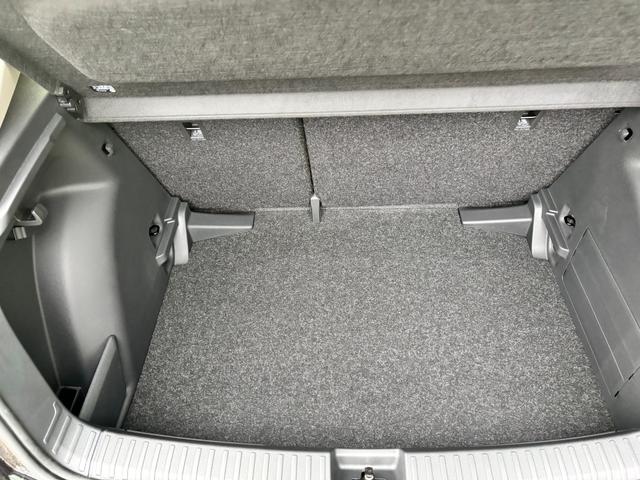 Skoda Fabia Extra Plus 1.0 TSI 116PS, 5 Jahre Garantie, SMOKEY-SILBER METALLIC, CLIMATRONIC, BEHEIZTE FRONTSCHEIBE, SITZHEIZUNG, M-Lederlenkrad BEHEIZT, 15" ALU, Parksensoren hinten, R&uuml;ckfahrkamera, Infotainment 8", Virtual Cockpit, Tempomat, NSW, Wireless SmartLink 